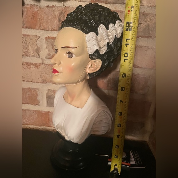 LED Frankenstein Bride/Wife Bust Halloween Figure - Picture 10 of 10